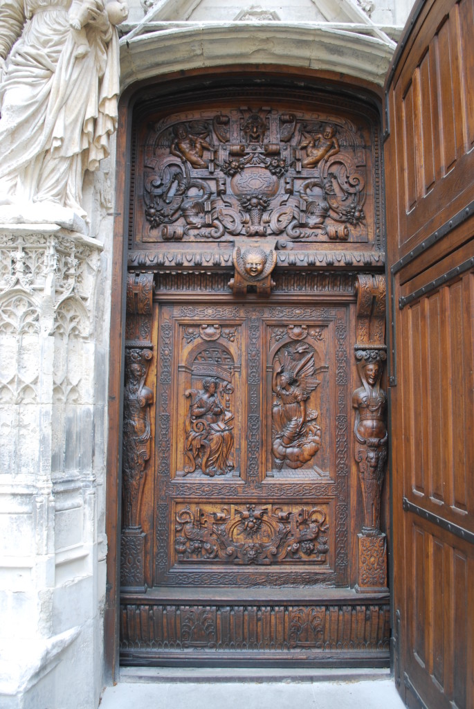 An example of some of the interesting doors I found - this one in Avignon.